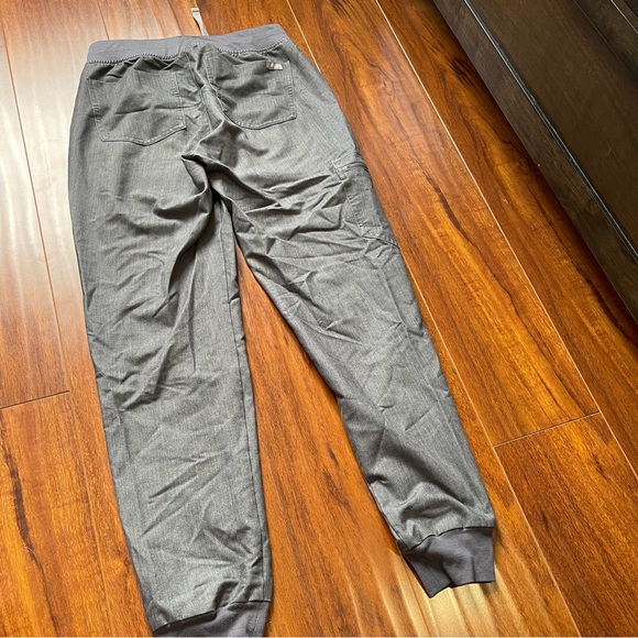Dark gray FIGS SMALL TOP XS JOGGER BOTTOMS - Picture 4 of 6